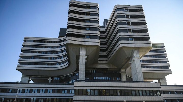 "Moždano je mrtav": Poznato u kakvom je stanju maloletnik (16) koji je PUCAO na babu i dedu