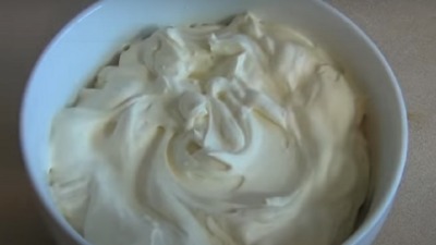 Domaći šlag od mleka za samo 10 minuta (VIDEO) Domaći šlag od mleka za samo 10 minuta (VIDEO)