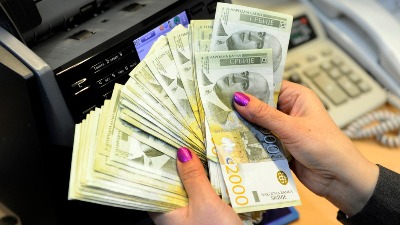 Srbija zadužena do guše: Dug prema bankama PREKO 4.000 MILIJARDI