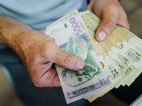 "Prosečna plata od 1.000 evra je privid"