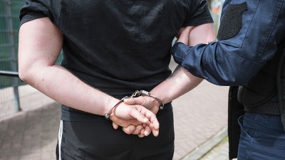 Policajac i bivši šef odseka uhapšeni u Smederevu