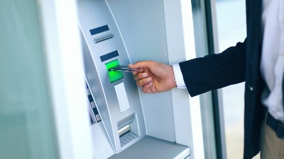 Šta da radite ako vam bankomat "proguta" novac 