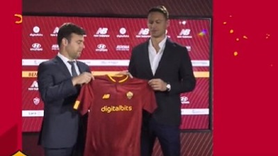 Sad i zvanično: Matić potpisao za Romu (VIDEO)