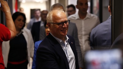 Nova.rs: Vesić smešten u privatnu bolnicu