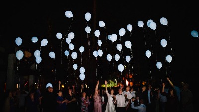 Maturant zapanjio izborom autfita: Mnoge i nasmejao (FOTO)