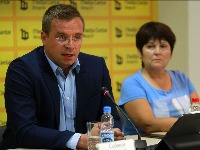 Određeno zadržavanje advokatu Čedomiru Stojkoviću, tereti se za "pokušaj rušenja ustavnog poretka"