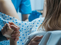  Nema više rutinske klizme, epiziotomije, indukcije i pritiskanja stomaka: Prvi put napravljen sveobuhvatni nacionalni vodič