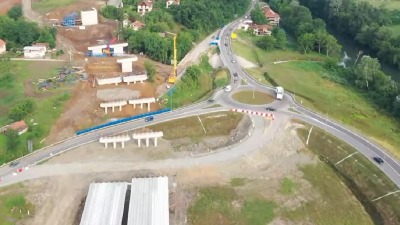 Kineski CCCC kazniće radnika zbog zatrpavanja starih guma na auto-putu u izgradnji