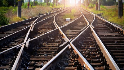 Drama: Pet cisterni sa fosfornom kiselinom ispale iz šina