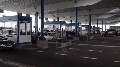 Kamioni na graničnom prelazu Batrovci na izlazu iz zemlje čekaju osam sati