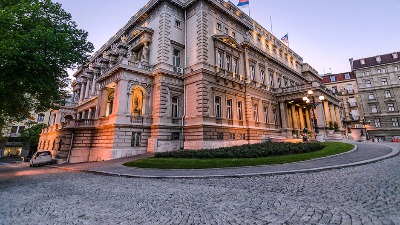 Grad Beograd dao više od 321 milion dinara firmi koja je povezana sa dovoženjem glasača iz RS u "Arenu"