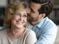 Najveći mamini sinovi su rođeni u OVA 4 znaka: Njeno mišljenje mu je najvažnije!