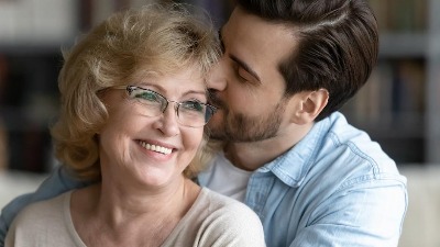 Najveći mamini sinovi su rođeni u OVA 4 znaka: Njeno mišljenje mu je najvažnije!