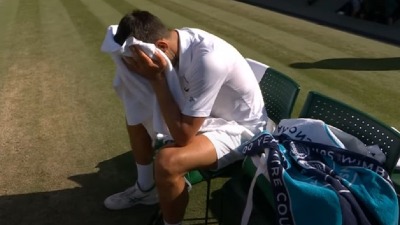 Novak suzama i pobedom na uvrede i provokacije