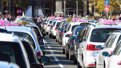 Taksisti Beograda najavljuju proteste