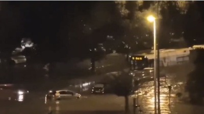 "Rešenje" Šapića za poplavljene ulice - saobraćajni znakovi