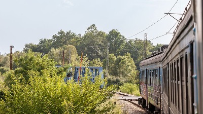 Kvar na barskoj pruzi, čitaoci Direktno.rs javljaju: Puno je dece, nesnosna vrućina u vozu