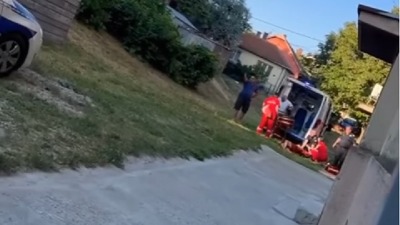 Žena izbola nožem komšiju (VIDEO) Žena izbola nožem komšiju (VIDEO)