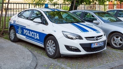 Akcija na Cetinju: Policija pretresa službenike MUP