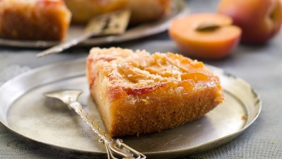 Uz ovaj vreli preliv svaka pita narasta do plafona i ostaje sočna danima