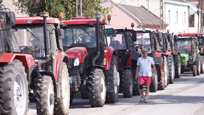 Poljoprivrednici najavljuju dolazak traktorima u Beograd
