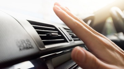 Vozači, oprez! Klima u autu može da vas "olakša" za 444 evra