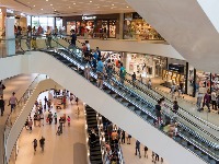 Radno vreme za Prvi maj: Evo kako rade marketi, pošte i tržni centri