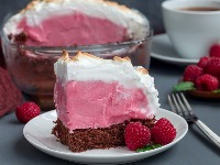 Torta sa malinama i pudingom od vanile! Kokos joj daje poseban ukus