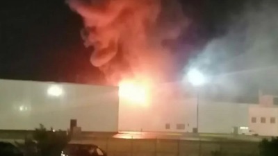 Lokalizovan požar: Goreo krov u fabrici "Valy"