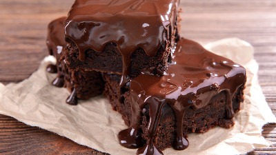 Neodoljivi čokoladni kolač bez brašna i šećera