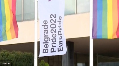Zvanično počeo Evroprajd, zastave ispred Palate Srbija Zvanično počeo Evroprajd, zastave ispred Palate Srbija