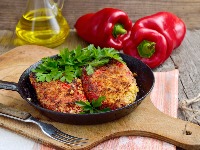 Salata sa pečenom paprikom i sirom