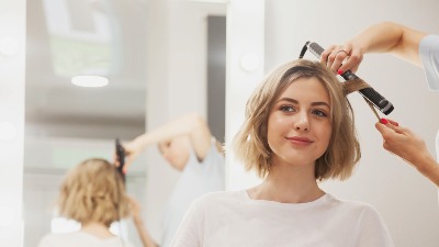 Ova frizura je pravi hit u 2026: Ne morate da je STILIZUJETE, a odlično stoji (FOTO) 