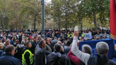 "Nije ovo ničija prćija": Protest radnika GSP, Vodovoda i Elektrana (FOTO+VIDEO)
