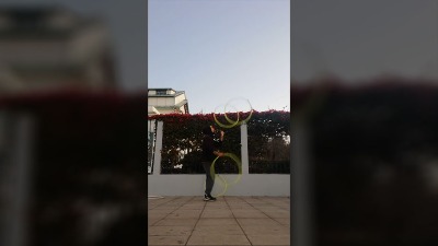 Žonglirao hula-hopom, ali baksuzno (VIDEO)