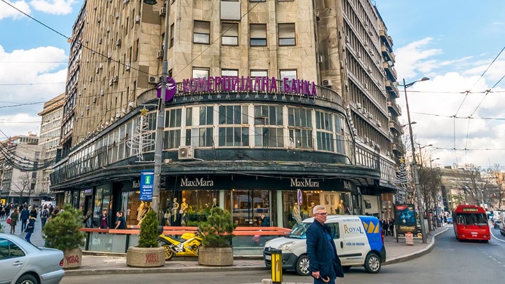 Firma Vladana Miketića posluje u MINUSU, a daje MILIONE za Palatu Albanija: ODAKLE NOVAC?