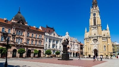 Vrsajkov (SSP Novi Sad): Da li Novosađani finansiraju gradske gubitaše ili "kupuju" ljude za račun SNS-a?
