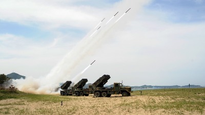 SAD i Južna Koreja ispalile četiri rakete