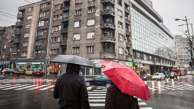 Danas u Srbiji oblačno, povremeno s kišom i pljuskovima