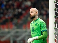 Vanja odbranio penal: Napoli nije mogao da dobije Komo