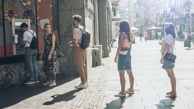 "Spremite keš za tri dana preživljavanja" - banke i kartice padaju?