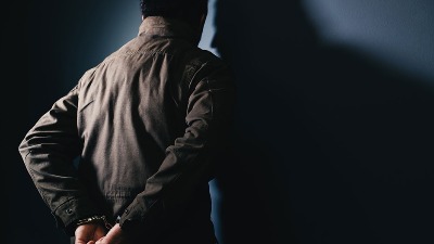 Uhapšen otac maloletnika koji je na Zvezdari pucao u babu i dedu, pa u sebe