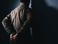 Pištoljem PRETIO radniku: Crnogorski državljanin uhapšen u Zemunu