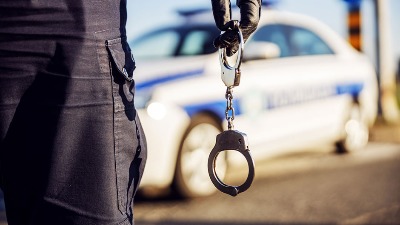 Hapšenje u Novom Sadu: Bez dozvole NBS bavio se davanjem kredita