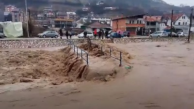 Evakuisane 84 osobe iz poplavljenih područja