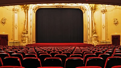 Ovako su dve naše glumice izgledale u studentskim danima: Fotografija sa početka njihovog puta