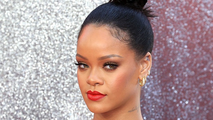 Pucnjava kod Rijanine kuće: Rafal prema vili, pevačica sve vreme bila unutra?