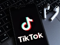 TikTok podelio otkaze putem mejla! Stotine radnika bez posla