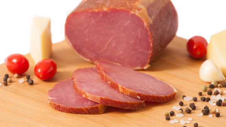 Mnogi prave grešku: Koliko dugo suvo meso sme da stoji u frižideru?