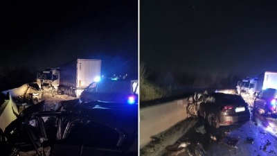 Pevač se sudario s kamionom, auto smrskan (FOTO)